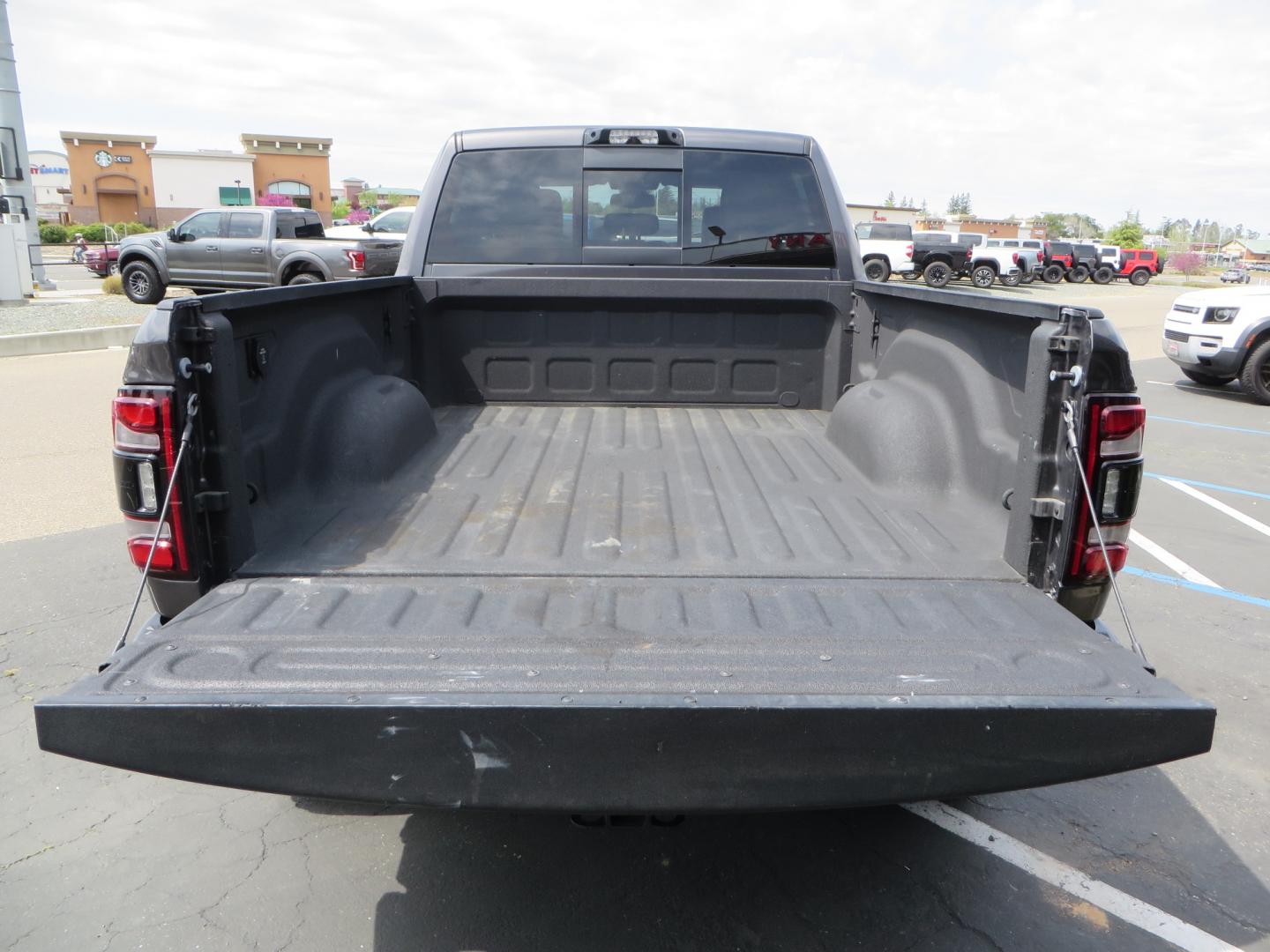 2022 CHARCOAL /BLACK RAM 2500 Laramie Crew Cab SWB 4WD (3C6UR5FL8NG) with an 6.7L V8 OHV 16V DIESEL engine, automatic transmission, located at 2630 Grass Valley Highway, Auburn, CA, 95603, (530) 508-5100, 38.937893, -121.095482 - Features a Carli Pintop suspension system with King Shocks, 20" Weld Racing wheels, 35" Cooper STT Pro tires, and Weathertech floor liners. - Photo#12